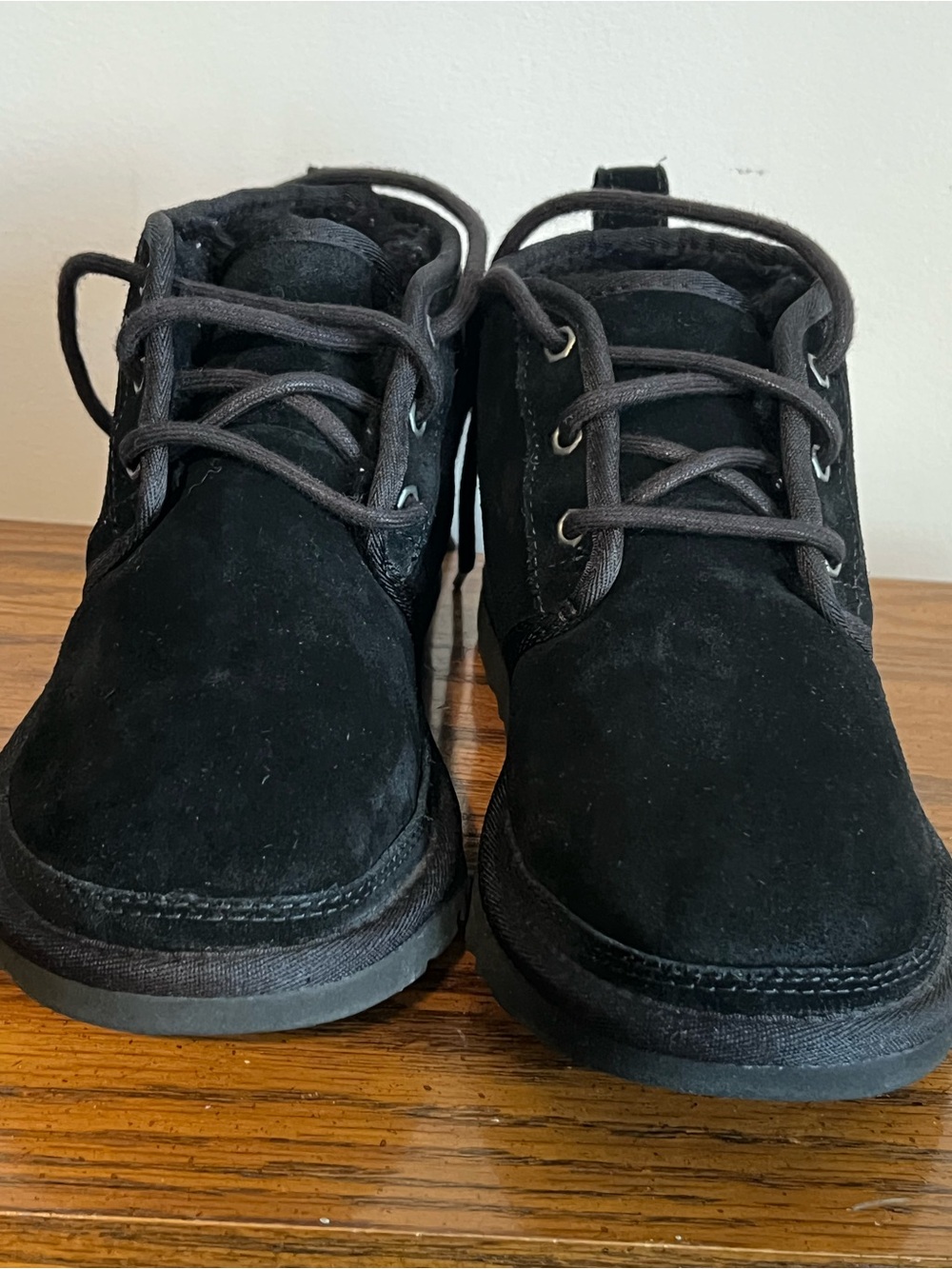 UGG Women Neumel Chukka Black Boots